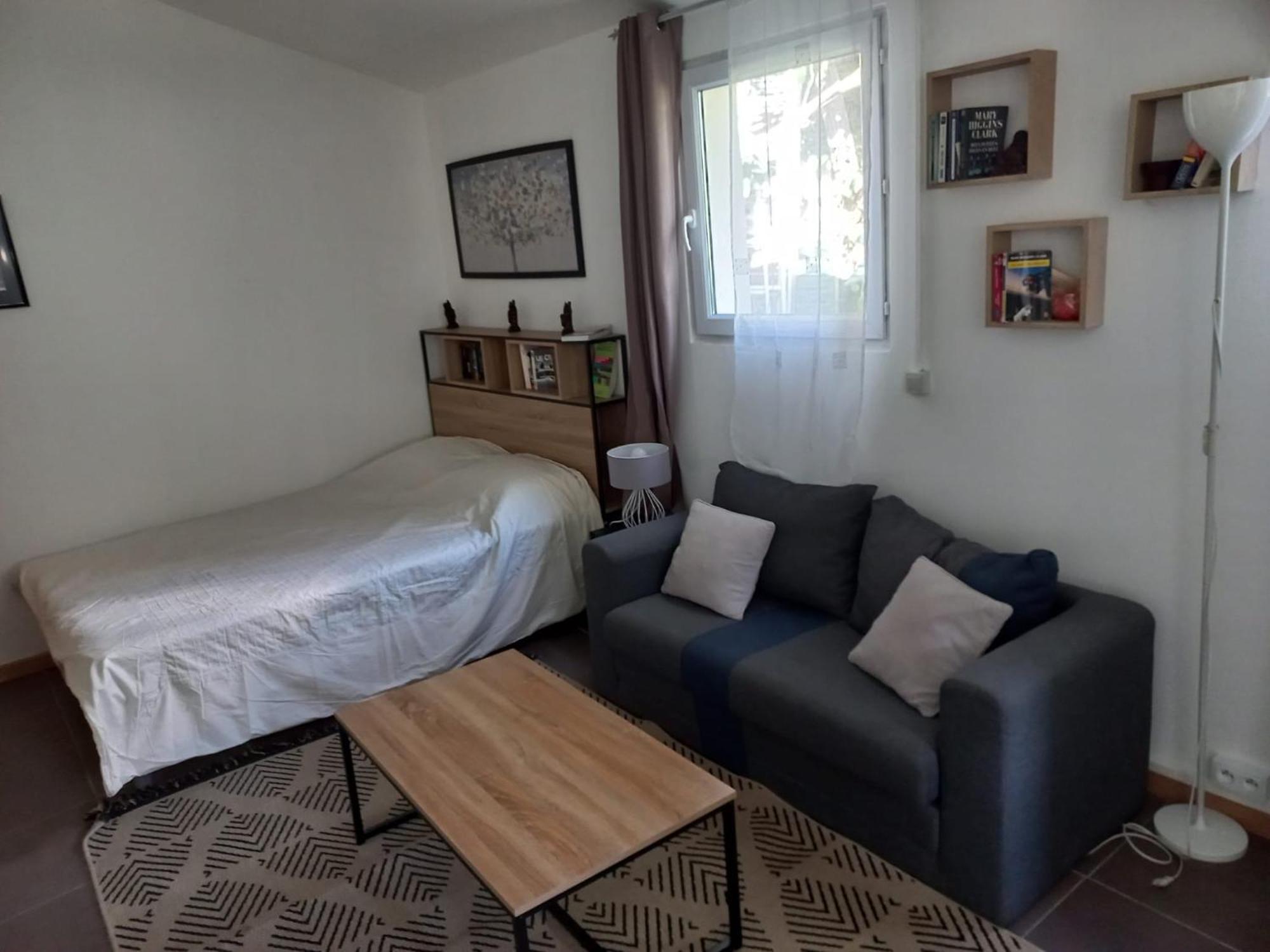 ז'נווילייה Maisonnette Au Calme מראה חיצוני תמונה